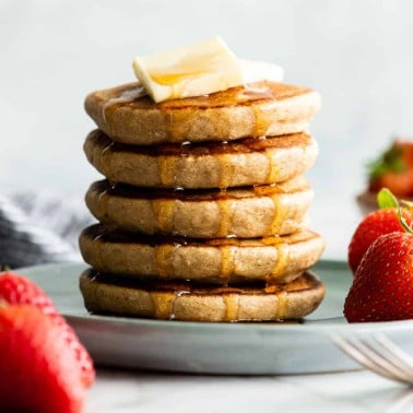 Banana Oatmeal Pancakes