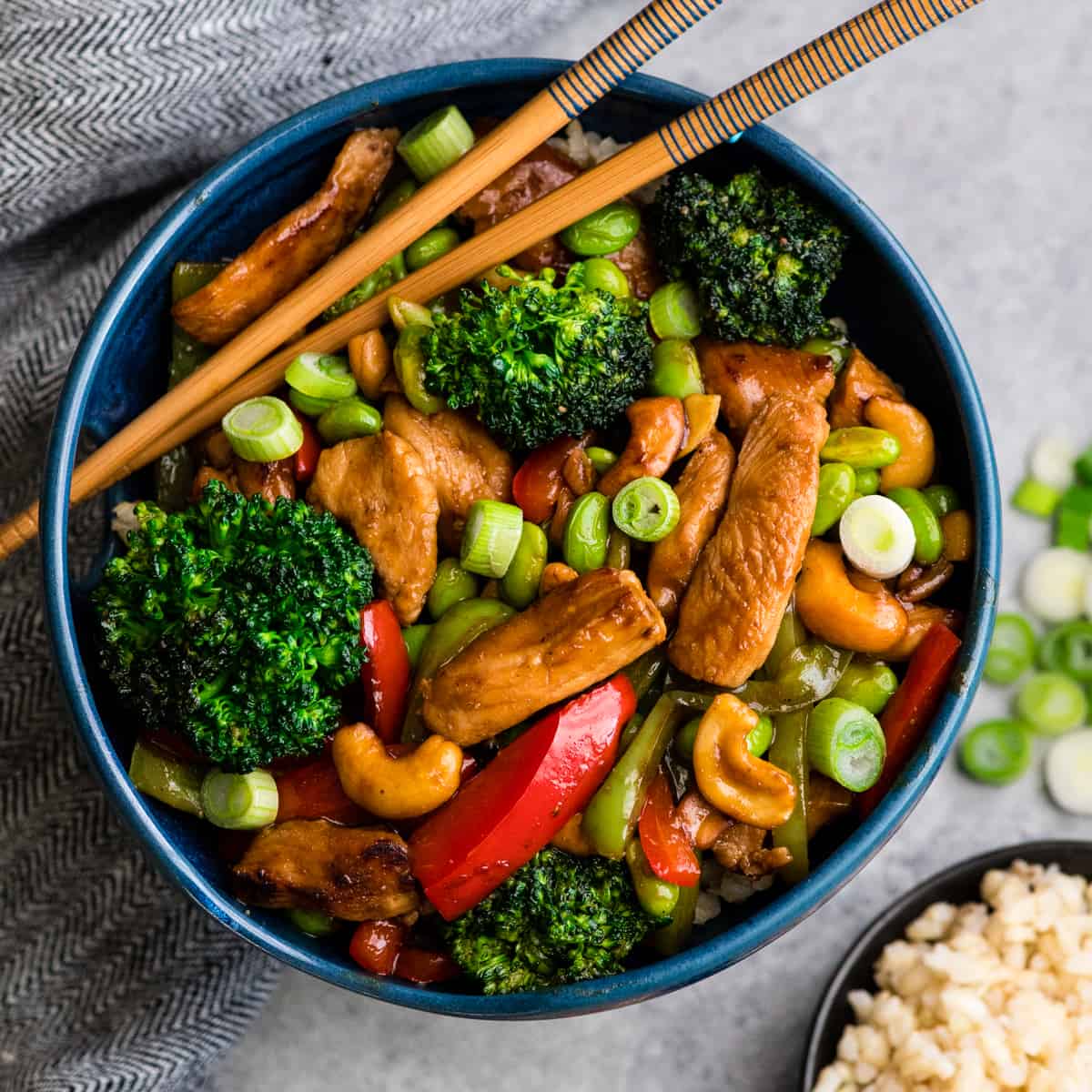 Best Chicken Breast Recipes - cashew chicken stir fry in a bowl
