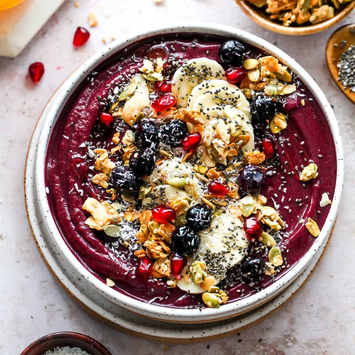 Healthy Smoothie Recipes acai bowl