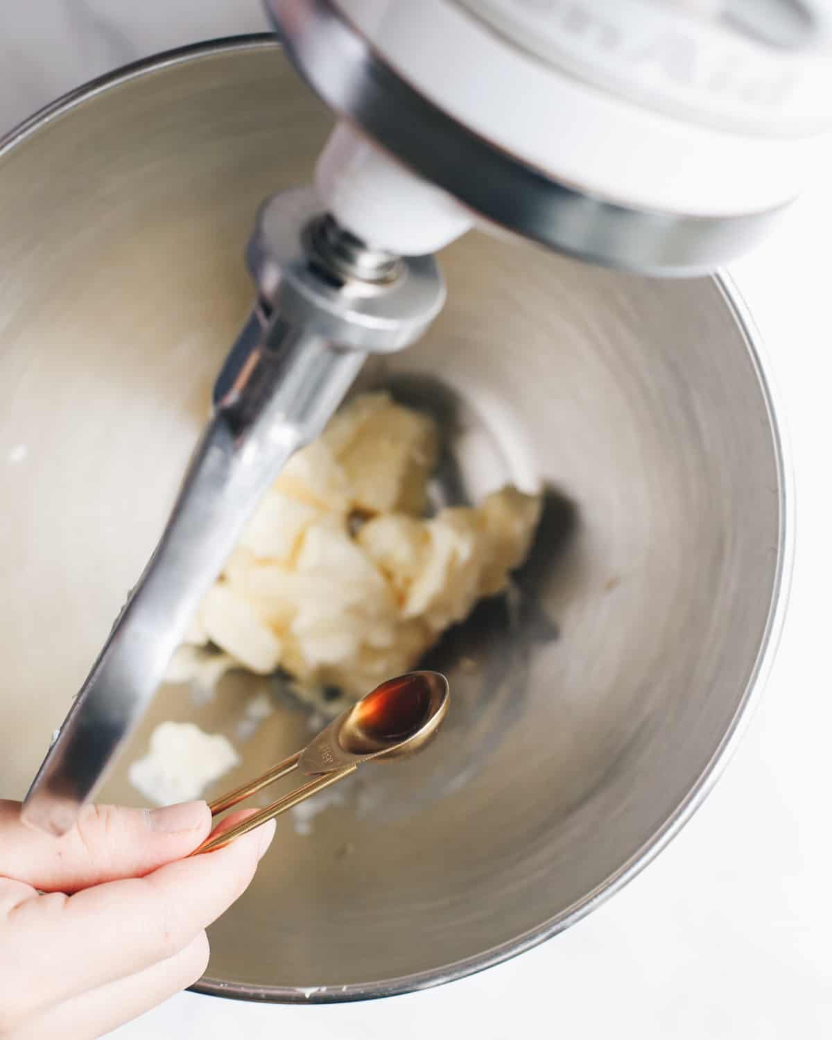 How to Make Lemon Bars - making the shortbread crust
